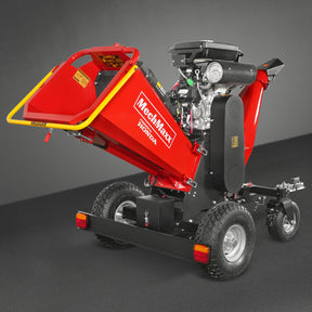 8 inch HONDA E-Start 688cc 22hp Gas Powered 4 - Wheel Drum Wood Chipper with Taillight ,  B200
