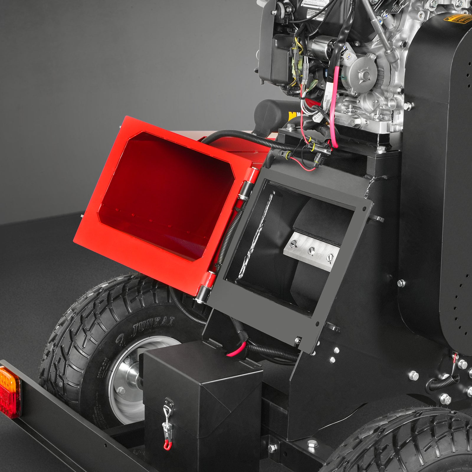 8 inch HONDA E-Start 688cc 22hp Gas Powered 4 - Wheel Drum Wood Chipper with Taillight ,  B200